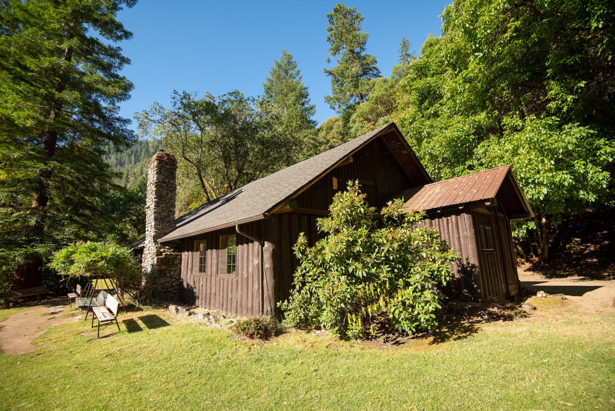 Black Bar Lodge along the Rogue River in Oregon