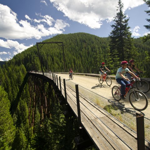 Bikers along the trail of the Coeur d'Alenes in North Idaho