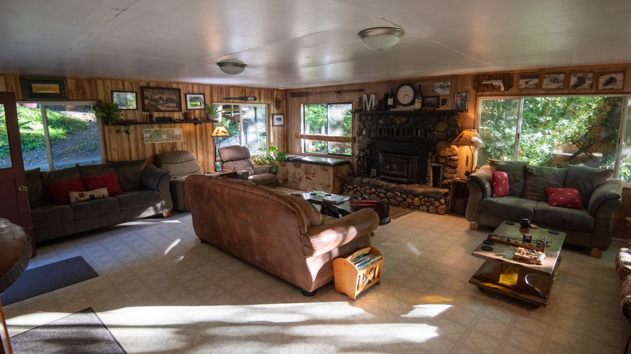 Living room at Marial Lodge