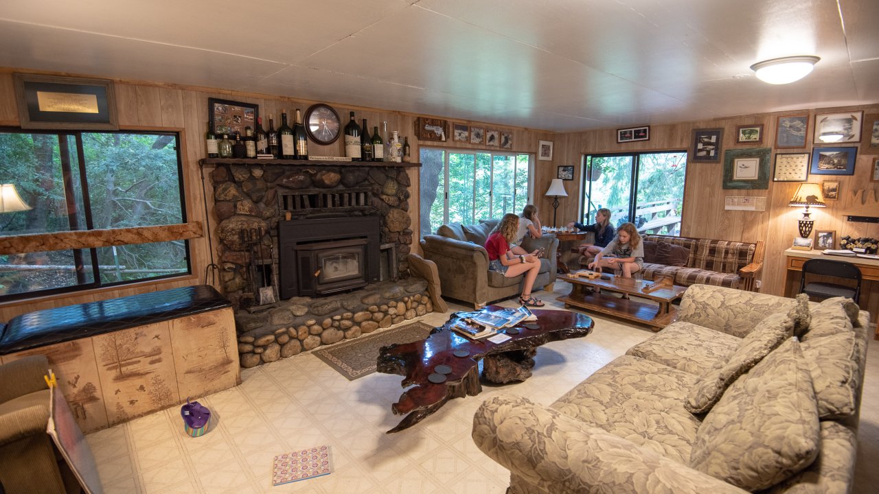 Living room area at Marial Lodge along the Rogue River in Oregon