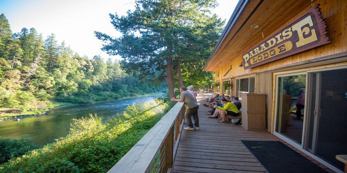 Paradise Lodge camping along the Rogue River in Oregon